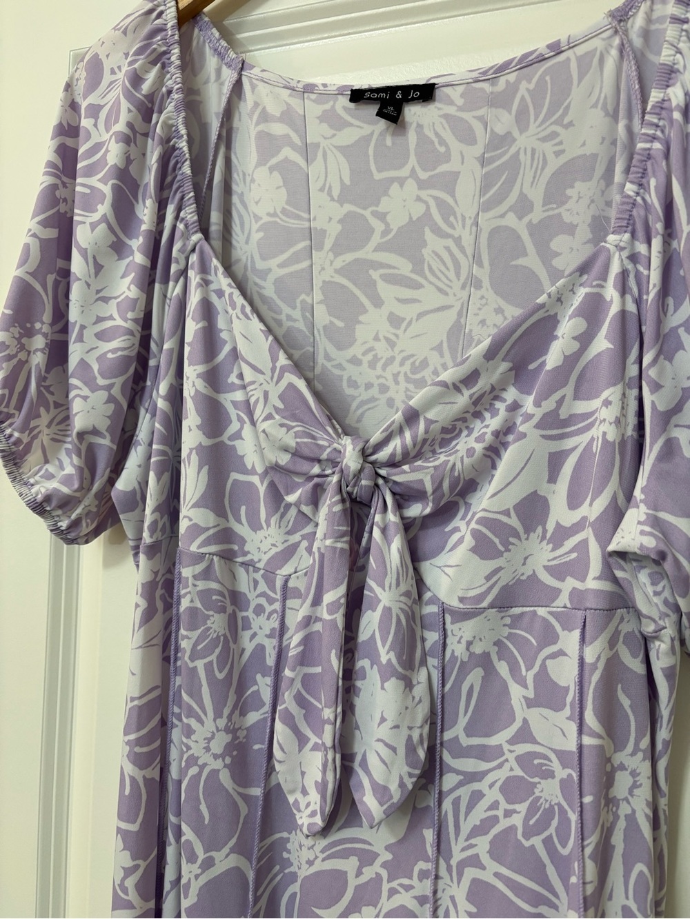Sami & Jo Lavender Floral Print Puff Sleeve Knee Length Dress, Size XL (w/ flaw) - Picture 3 of 10